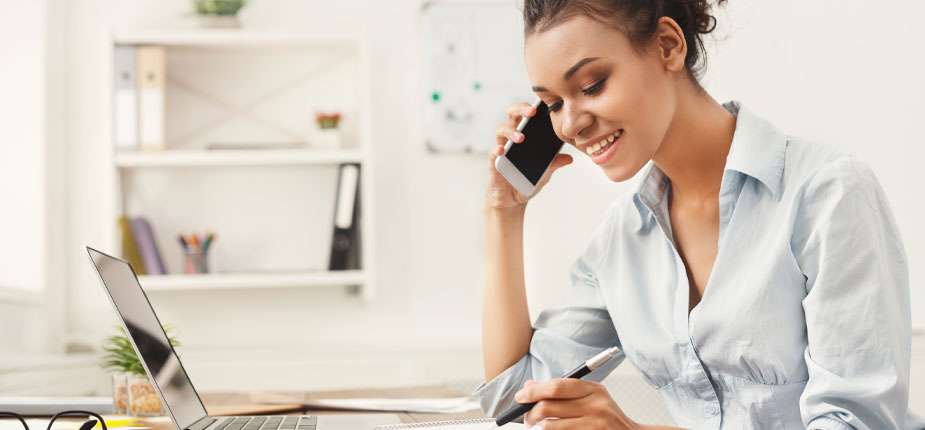 An EV specialist on the phone
